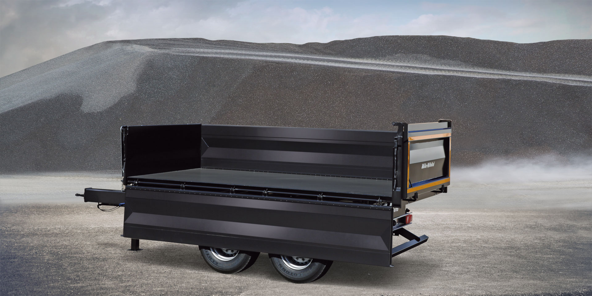 Anhaenger schwarz comp